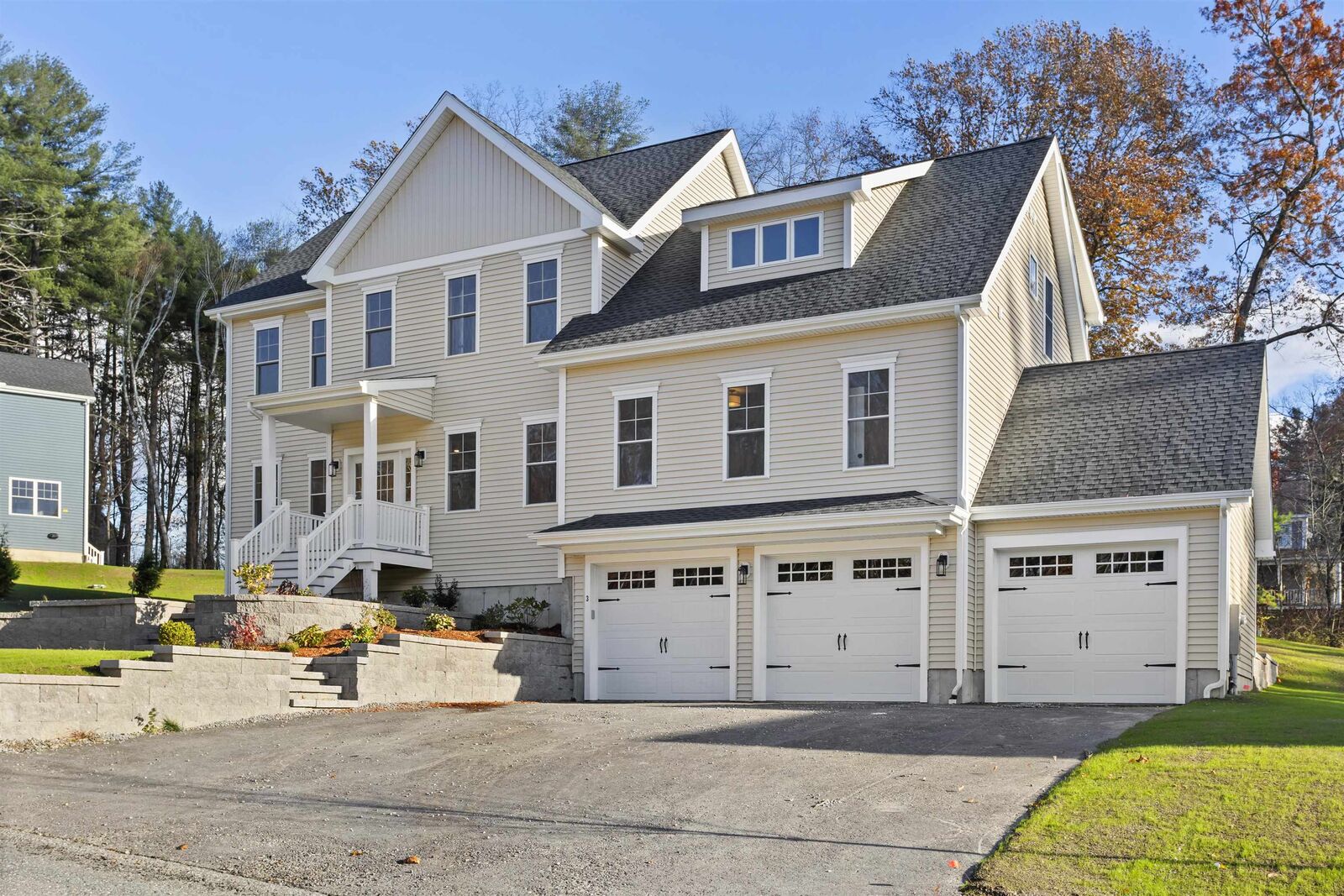 Property Photo:  3 Colonel Rolls Drive  MA 01886 