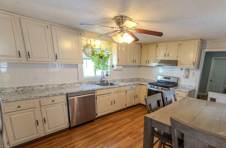 Property Photo:  14 Warnock St  MA 01852 