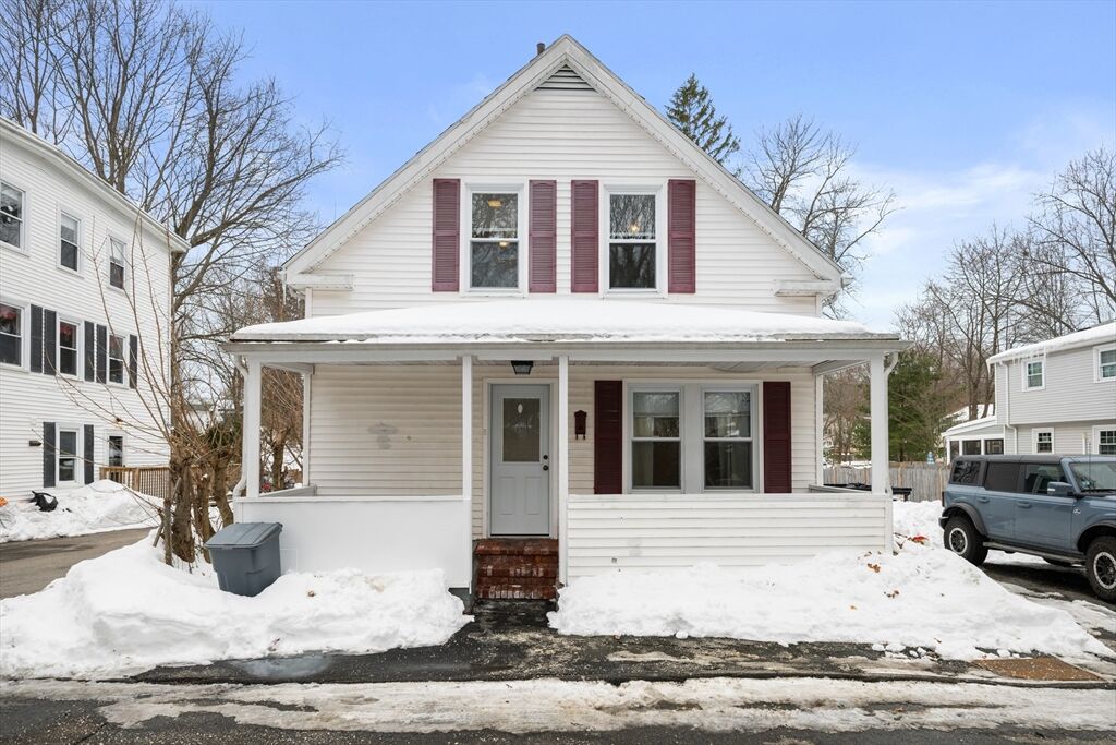 Property Photo:  8 Cleveland Ave  MA 01938 
