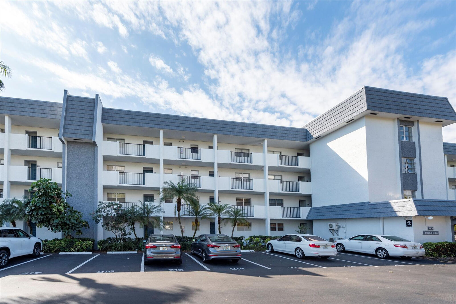 Property Photo: 6100 NW 44th Street 302 FL 33319