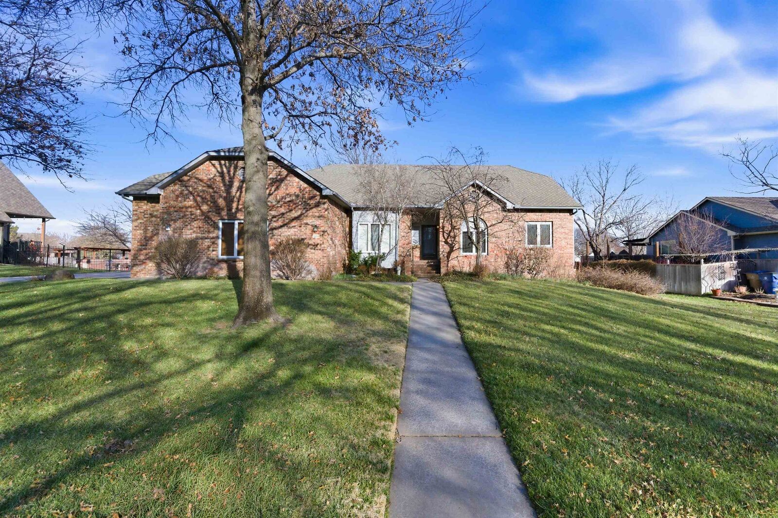 Property Photo: 1116 N Prescott Cir KS 67212