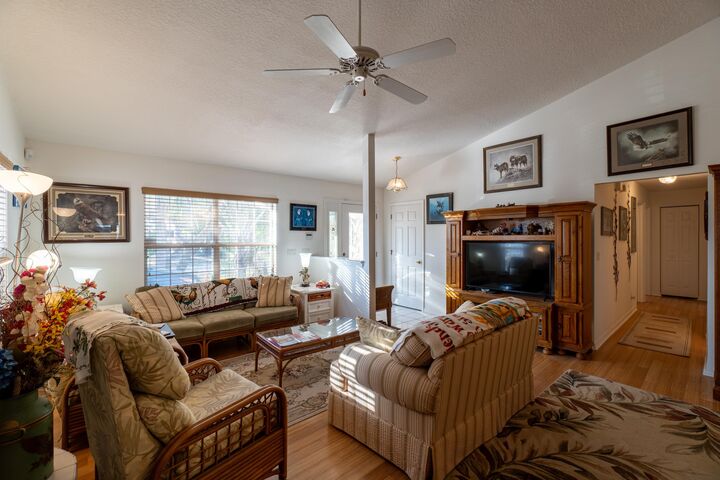 Property Photo: 240 Micklers Rd FL 32080