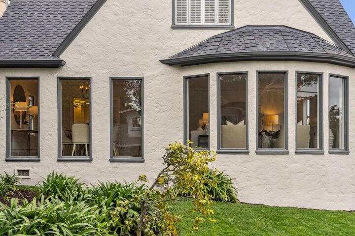 Property Photo:  2900 Hillside Drive  CA 94010 