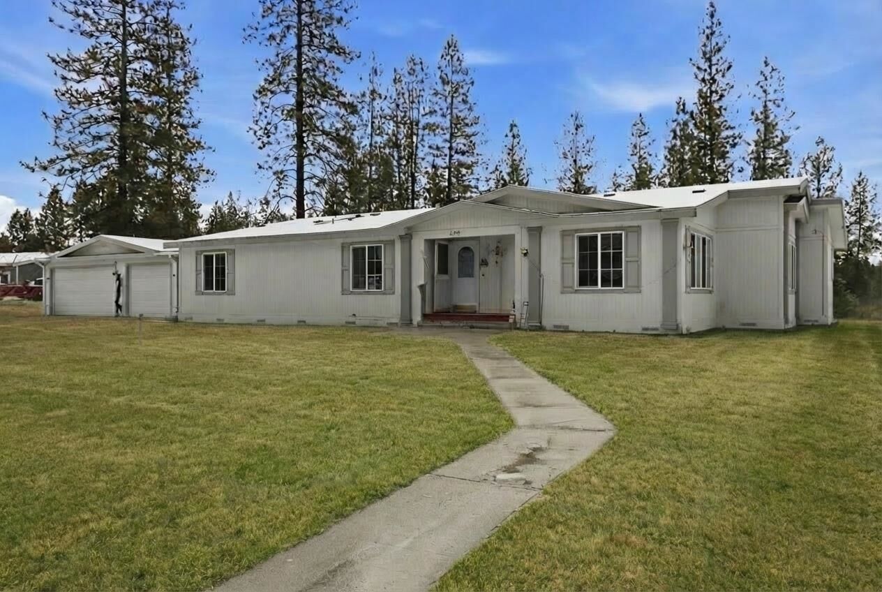 Property Photo:  6399 Lakeview Dr  WA 99026 