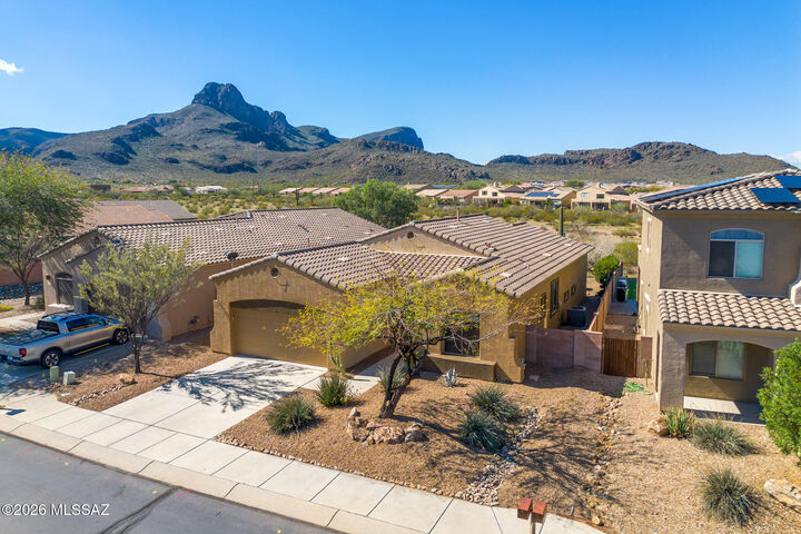 Property Photo:  8523 N Shadow Wash Way  AZ 85743 