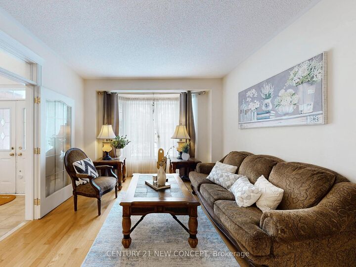 Property Photo:  2208 Glengrove Crescent  ON L6M 3X5 