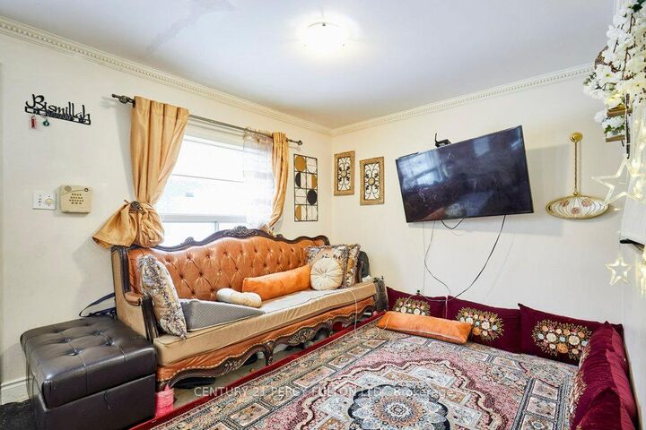 Photo de la propriété: 23 Bush Drive ON M1C 1G7