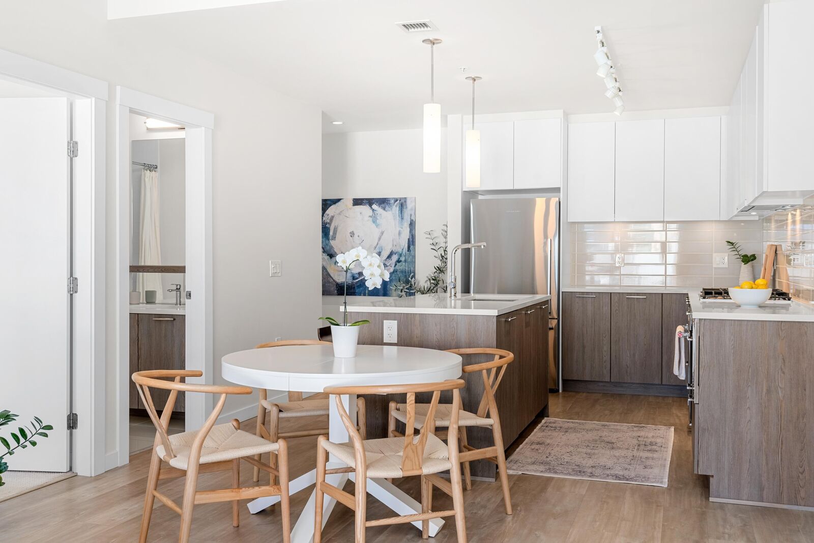 Property Photo: 615 E 3rd Street 205 BC V7L 0G3