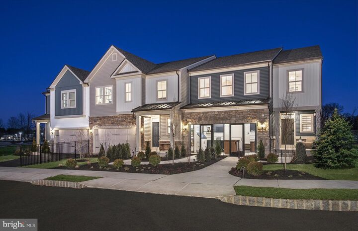 Property Photo:  429 Aspen Trail 10303  PA 19002 