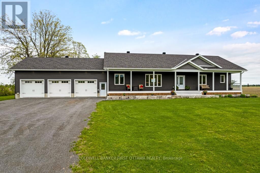 Property Photo:  800 Waba Road  ON K0A 2X0 