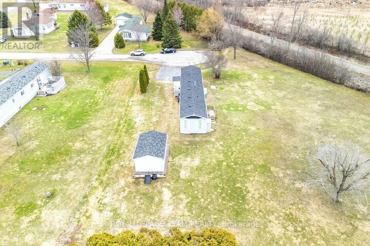 Property Photo: 46 Sunset Lane ON K7V 0A5