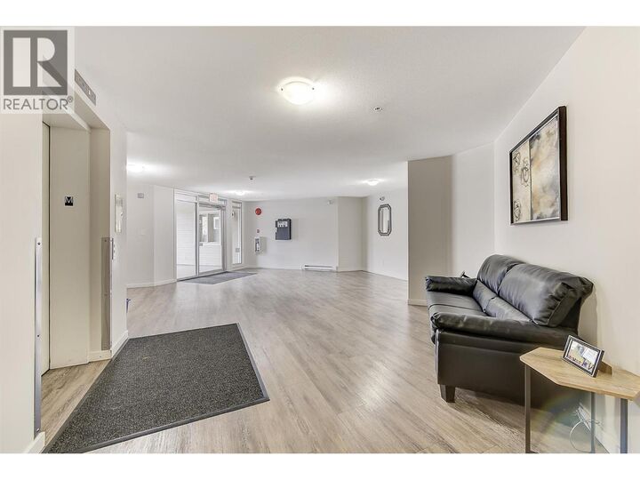 Photo de la propriété:  135 Ziprick Road 102  BC V1X 8B2 