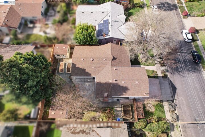 Property Photo: 1674 Kasba St CA 94518