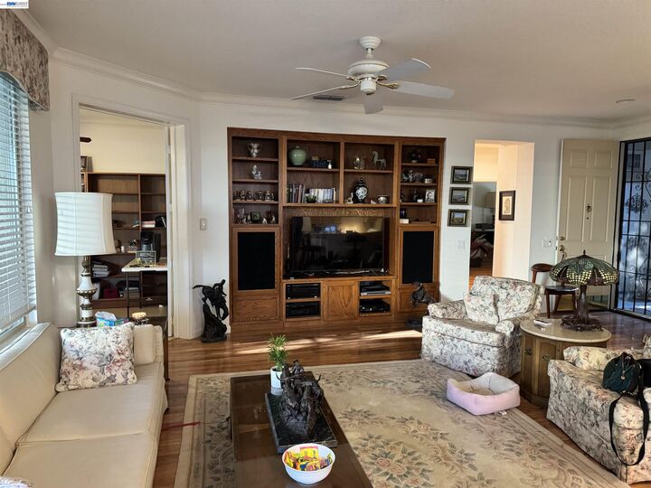 Property Photo:  853 Cottonwood Ct  CA 95648 