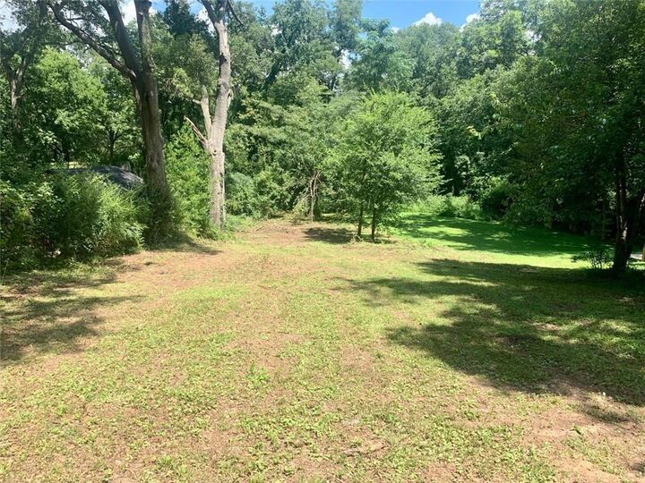 Property Photo:  695 Lexington Avenue SW  GA 30310 