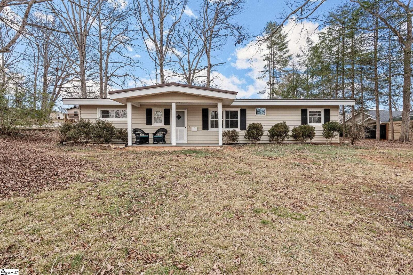 Property Photo:  407 Dogwood Lane Extension  SC 29690 