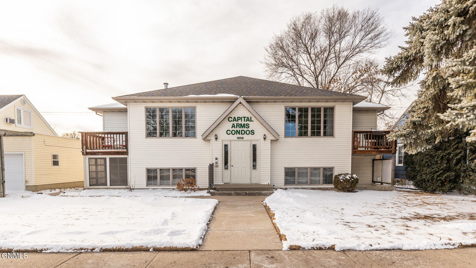 Property Photo:  1306 4th Street 102  ND 58501 