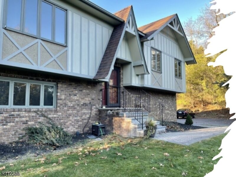 Property Photo:  4 Goodale  NJ 07860 