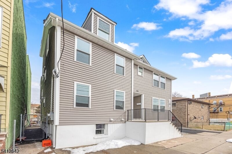 Property Photo:  99 Van Winkle Ave 1  NJ 07011 