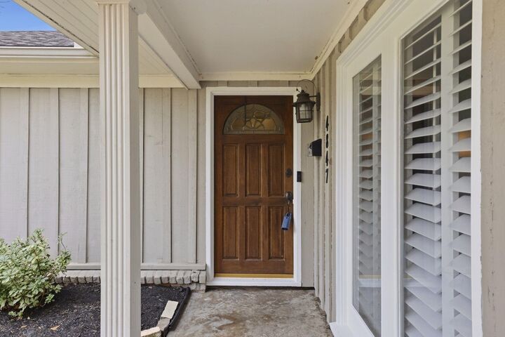 Property Photo: 4847 Knickerbocker Street TX 77035