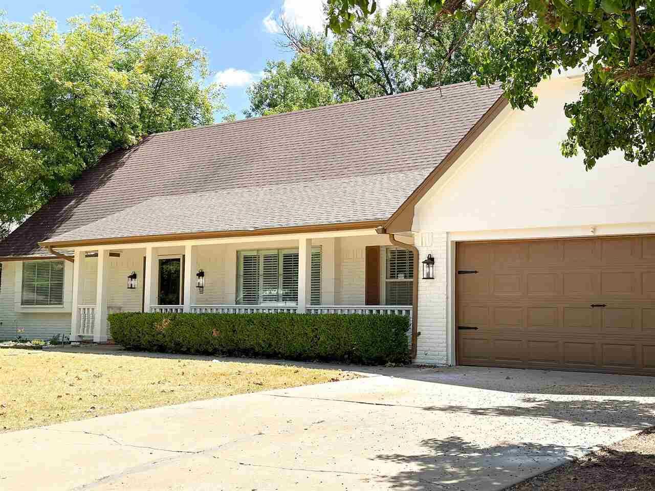 Property Photo:  7518 NW Stonegate Ave  OK 73505 