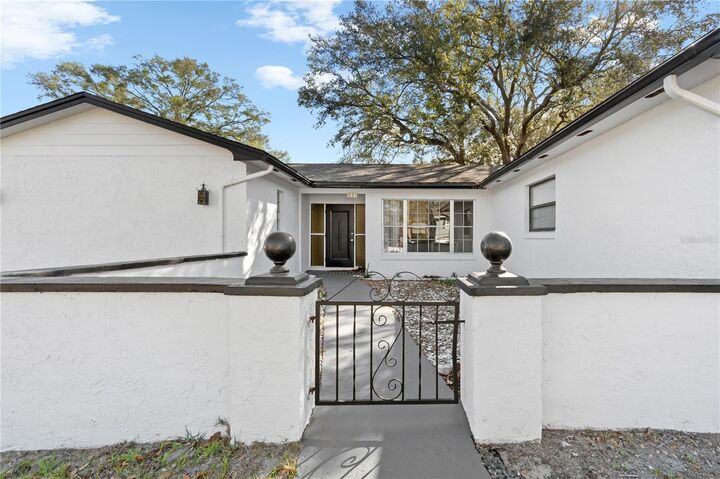 Property Photo:  621 Ashberry Lane  FL 32714 