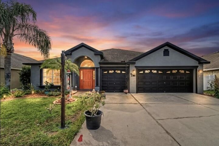 Property Photo:  10813 Rockledge View Drive  FL 33579 