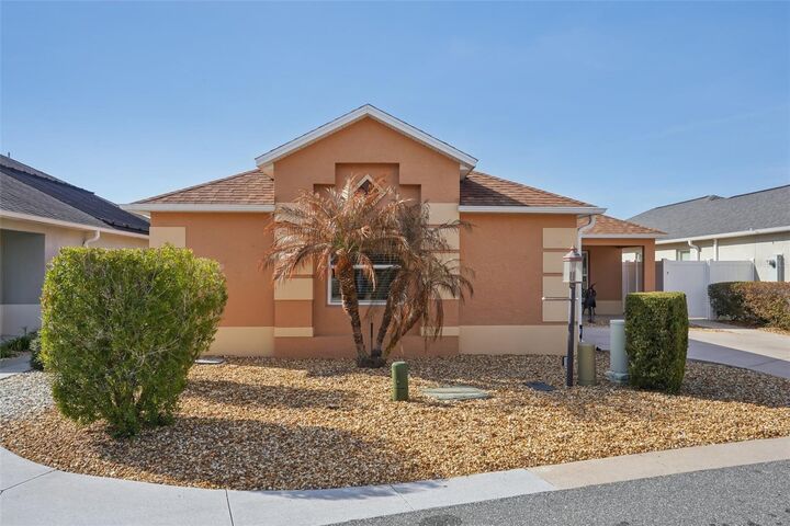 Property Photo: 1052 Becker Avenue FL 32163