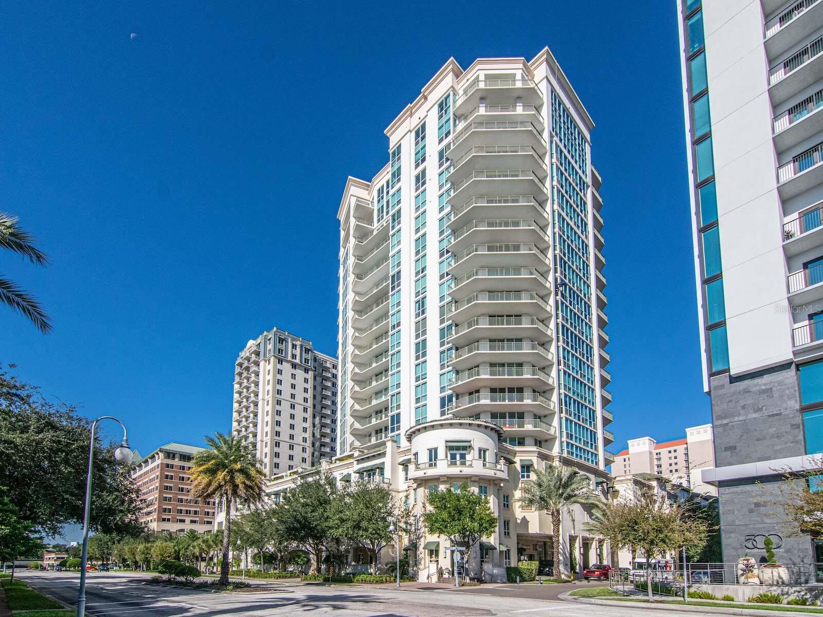 Property Photo: 450 Knights Run Avenue 1706 FL 33602