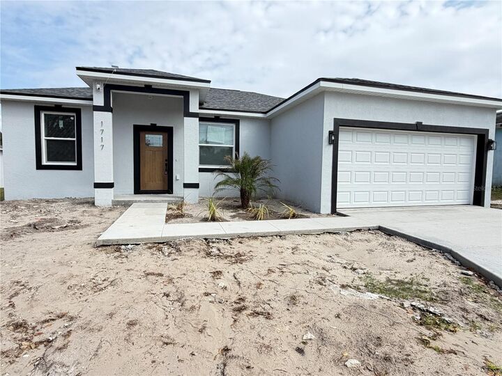 Property Photo:  1717 Blossom Circle W  FL 33805 