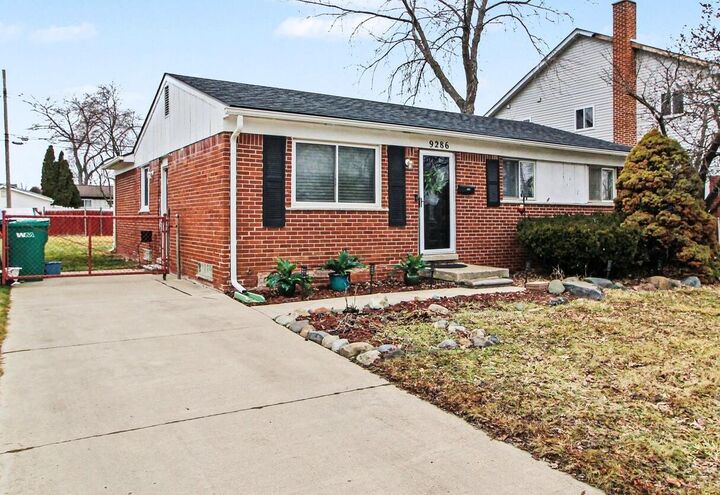 Property Photo:  9286 Chamberlain Street  MI 48174 