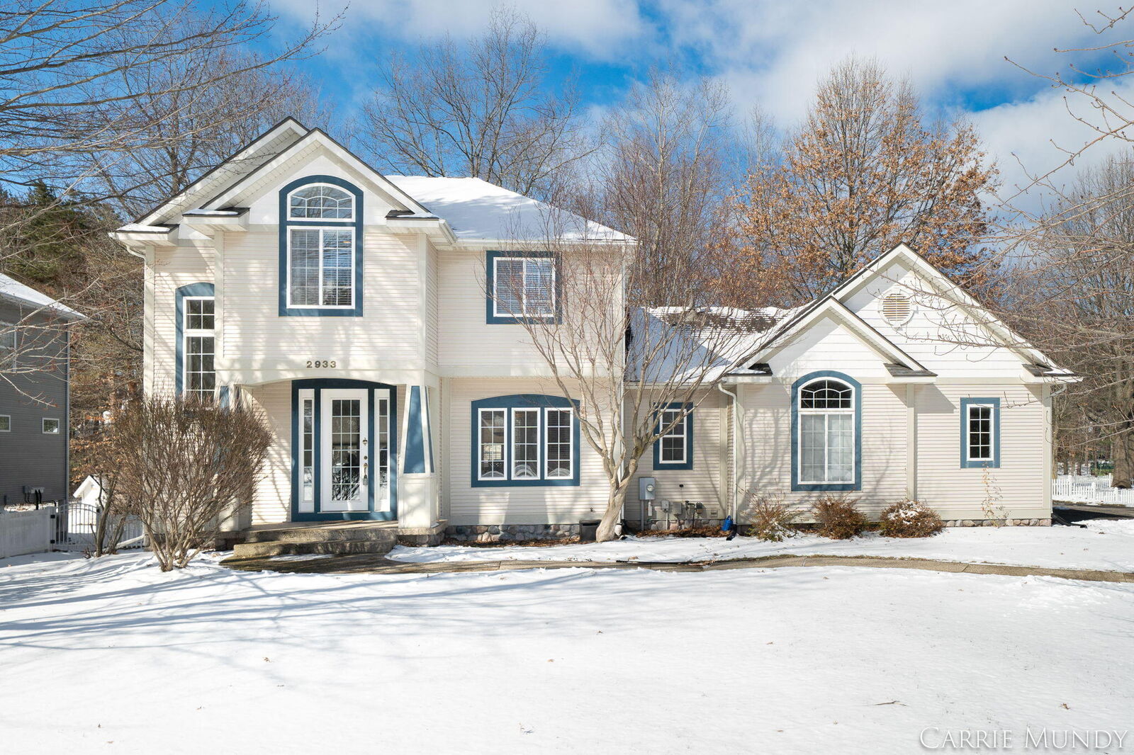 Property Photo:  2933 Pine Edge Court  MI 49424 