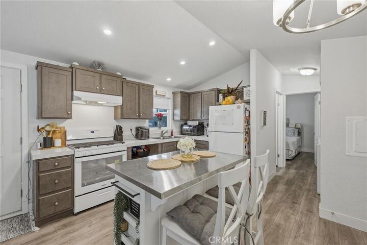 Property Photo:  9873 Alder Avenue 4  CA 92316 