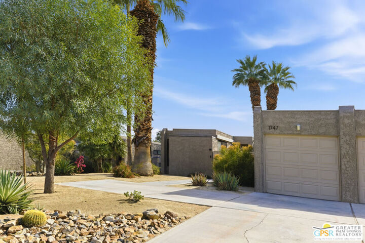 Property Photo: 1747 E El Alameda CA 92262