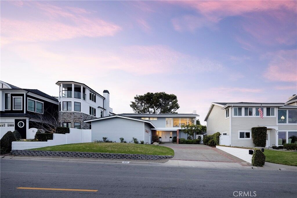 Property Photo:  502 Kings Rd  CA 92663 