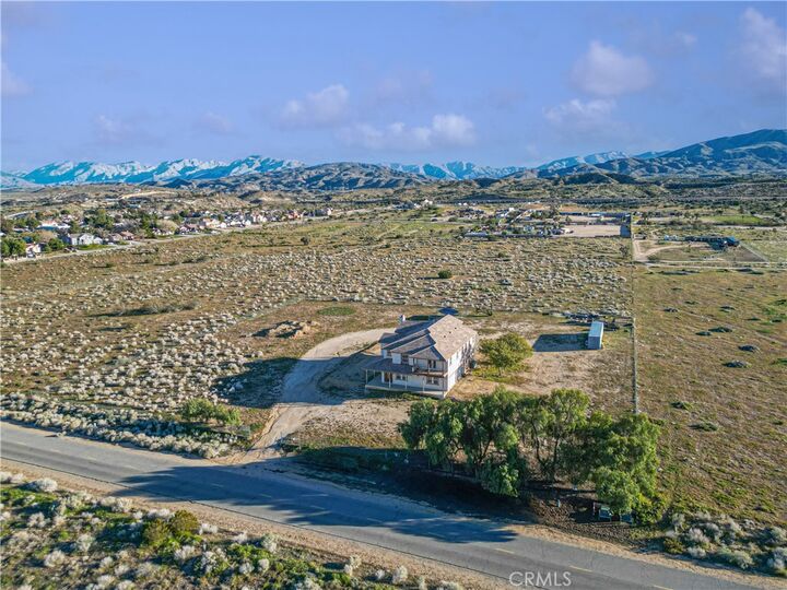 Property Photo: 5040 E Avenue T8 CA 93552