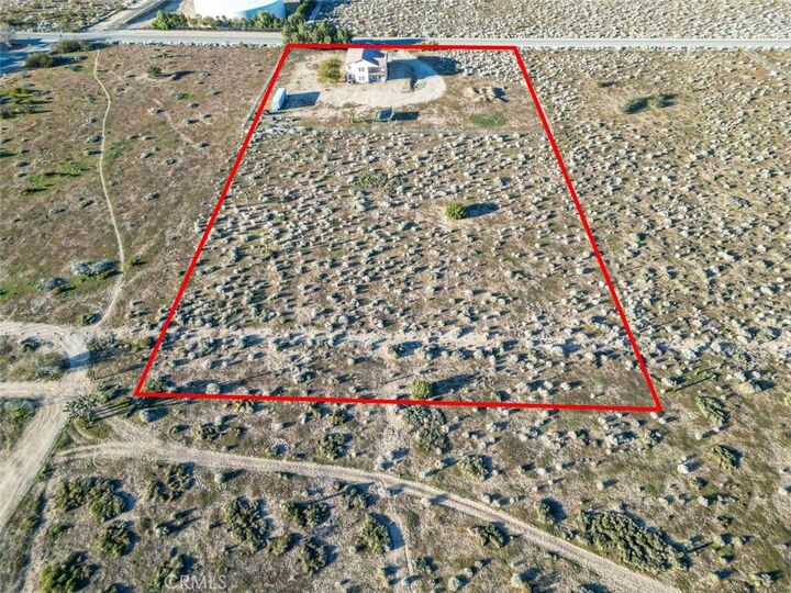 Property Photo:  5040 E Avenue T8  CA 93552 