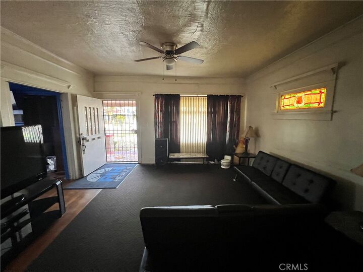 Property Photo:  1826 W 46th St  CA 90062 
