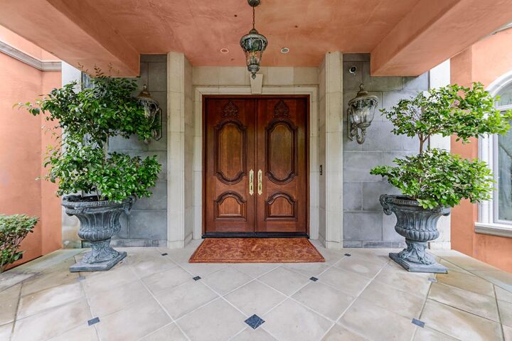 Property Photo:  5021 Jardin Lane  CA 95608 