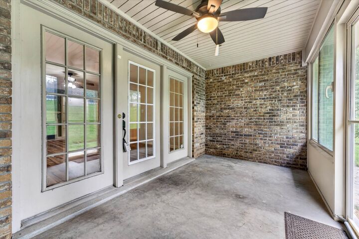 Property Photo:  457 Country Club Ct  TN 37043 