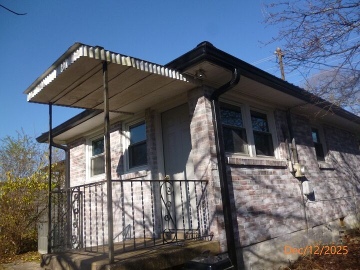 Property Photo:  5402 Highway 100  TN 37098 