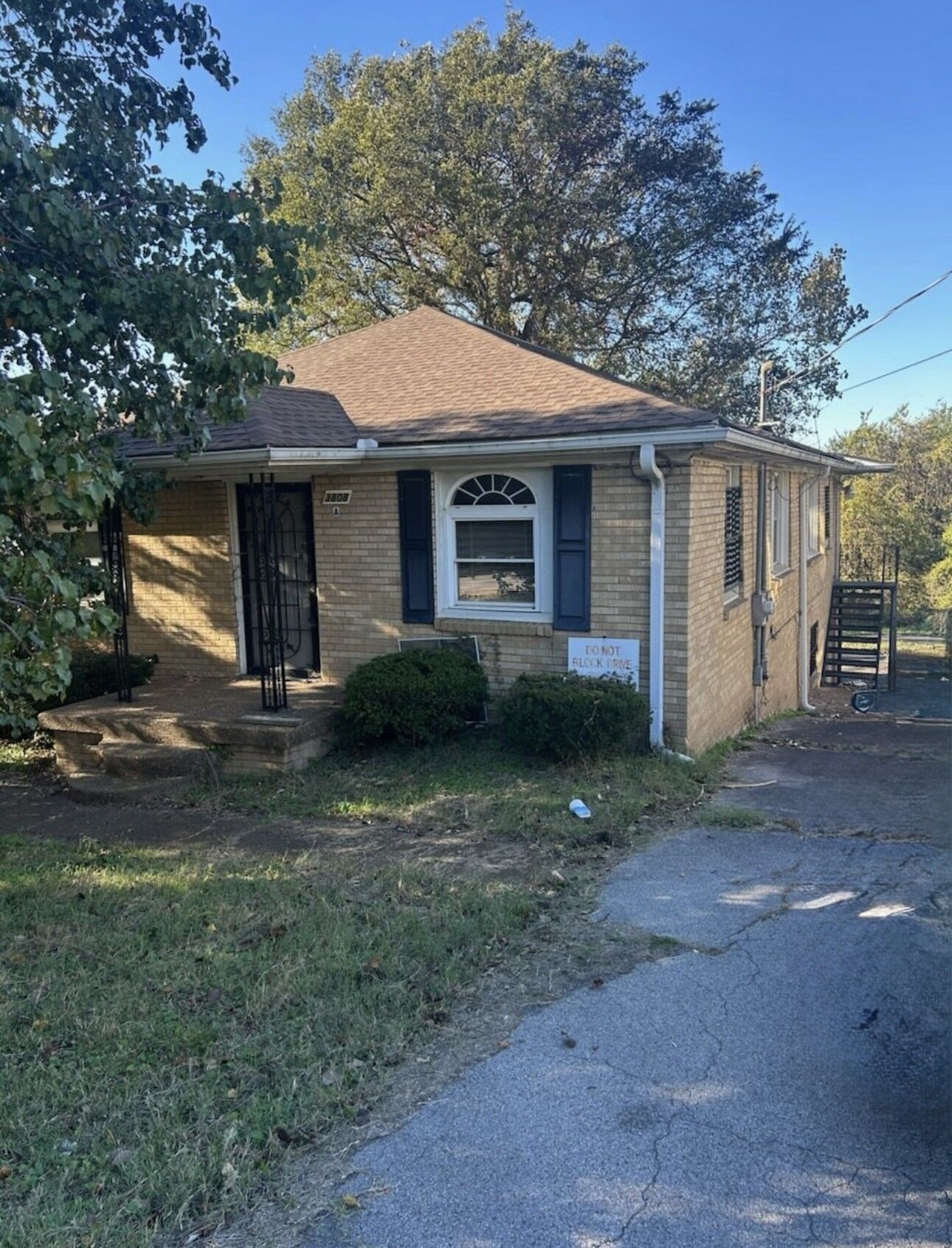 Property Photo: 3808 Tigerbelle Dr TN 37209