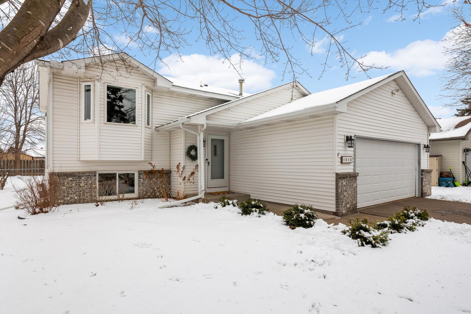 Property Photo:  1515 Benson Boulevard W  MN 55082 