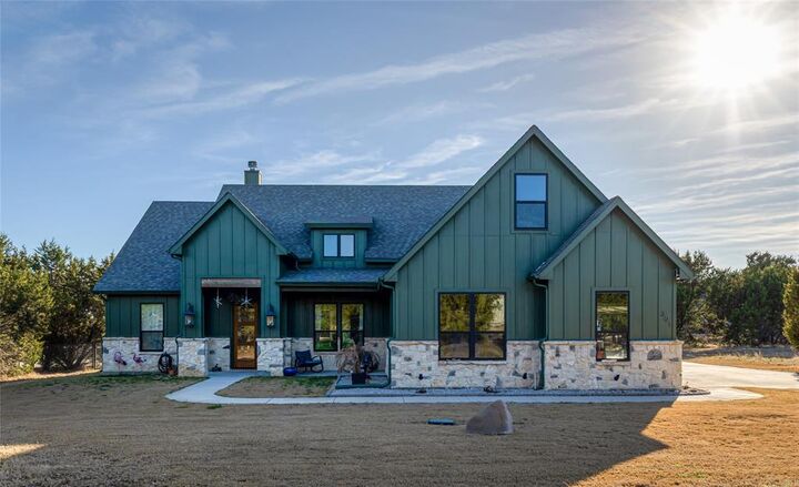 Property Photo: 301 Sharla Smelley Road TX 76088