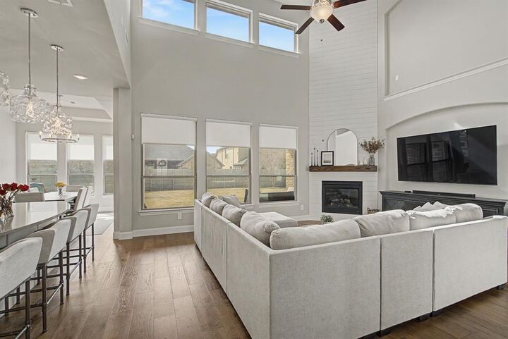 Property Photo: 1521 13th Street TX 76226