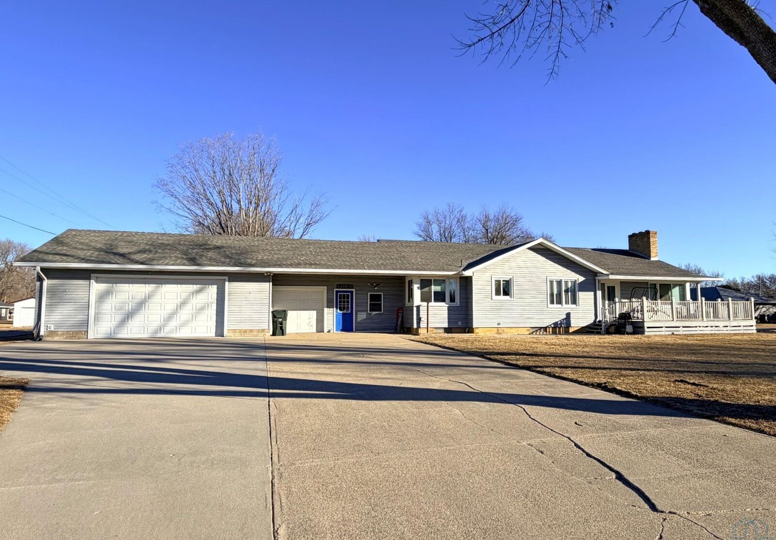 Property Photo:  601 Evans St  IA 51055 