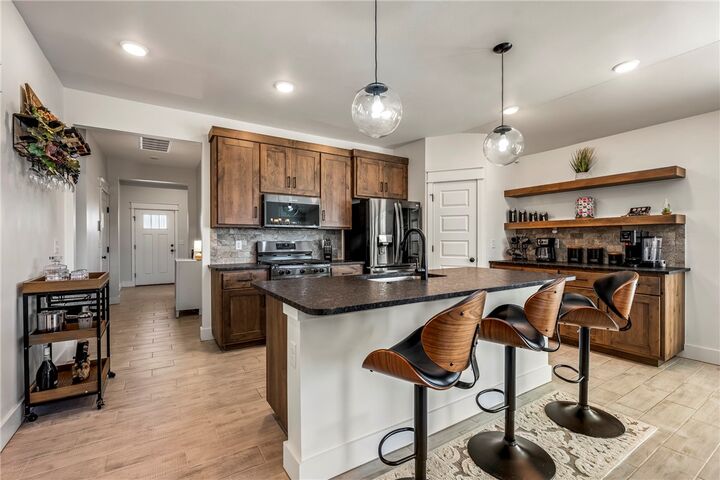 Property Photo:  637 Lewis Street  AR 72751 