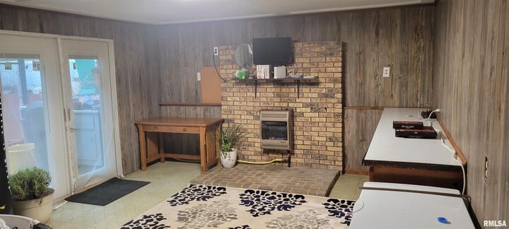 Property Photo: 1327 Fenley Avenue IL 62554