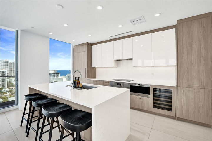 Property Photo:  153 N Seabreeze Boulevard 1204  FL 33304 