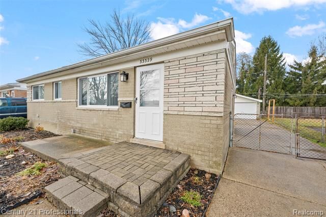 Property Photo: 33329 Cheryl Street MI 48035